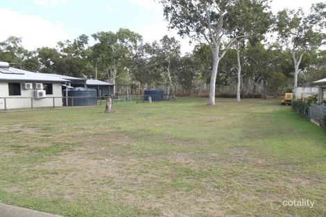 21 Ramp Rd, St Helens Beach, QLD 4798