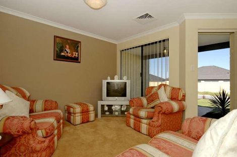 Property photo of 10 Mulwarrie Circle Wanneroo WA 6065