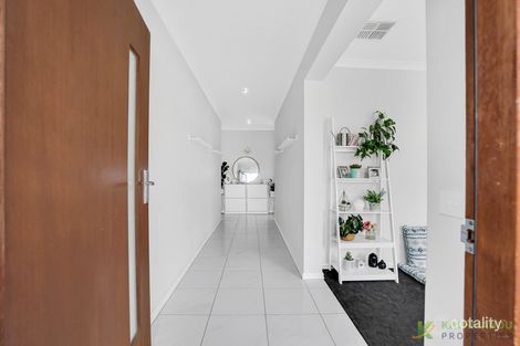 Property photo of 21 Long Forest Avenue Harkness VIC 3337