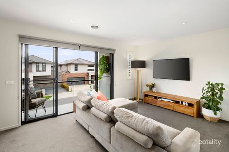 Property photo of 2 Haven Crescent Ascot Vale VIC 3032