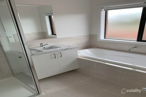 Property photo of 220 Mandalay Circuit Beveridge VIC 3753