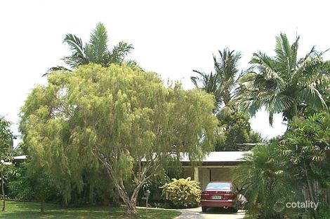 4 Vivian Cl, Westcourt, QLD 4870