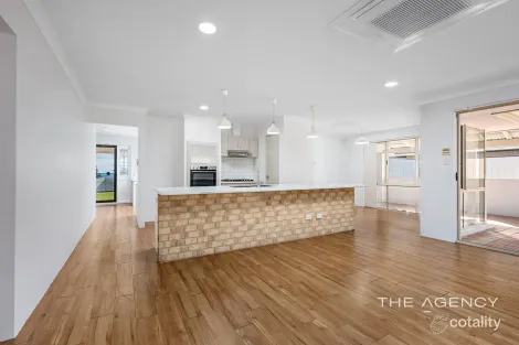 Property photo of 5 Seaview Boulevard Wandina WA 6530