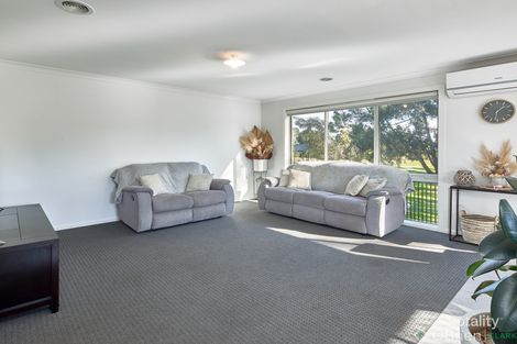 Property photo of 40 Parkhead Circuit Warragul VIC 3820
