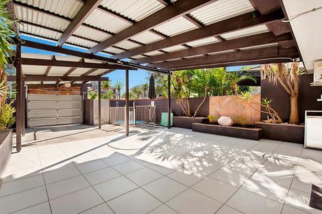 Property photo of 2/11 Darrambal Street Surfers Paradise QLD 4217