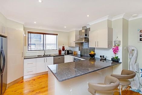 Property photo of 3 Black Swan Street Berkeley Vale NSW 2261
