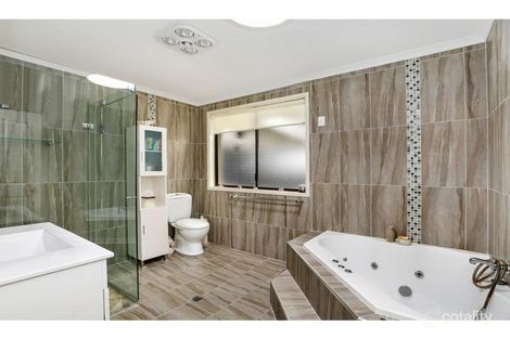 Property photo of 37 Cawdell Drive Albion Park NSW 2527