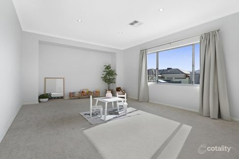 Property photo of 5 Scarpview Place East Cannington WA 6107