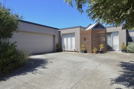 18 Mulquiney Cres, Highton, VIC 3216