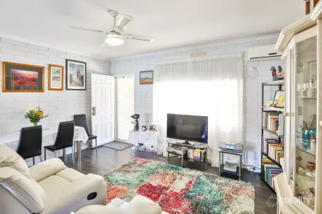 Property photo of 3/248 Tenth Street Mildura VIC 3500