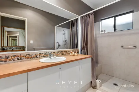 Property photo of 2 Mariners View Mindarie WA 6030
