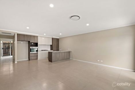 2/2 Wentworth St, Centenary Heights, QLD 4350