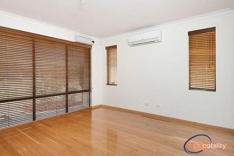 Property photo of 8 Woodside Loop Beckenham WA 6107