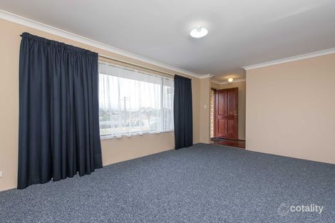 Property photo of 16 Alan Court Beldon WA 6027