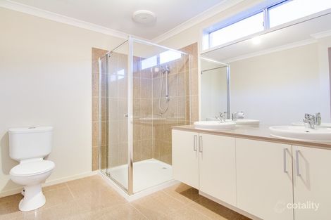 Property photo of 39 Penrose Promenade Tarneit VIC 3029
