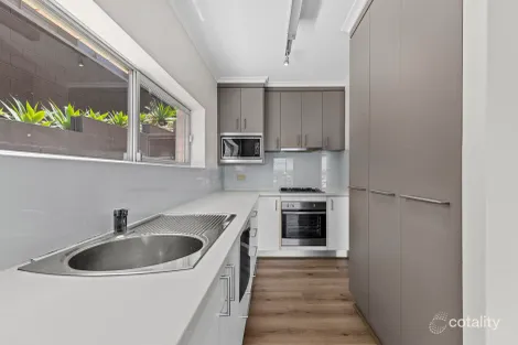 Property photo of 2/17 Quarry Street Hamilton QLD 4007