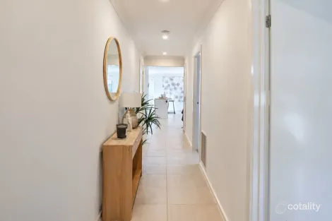 Property photo of 4 Artfield Drive Werribee VIC 3030
