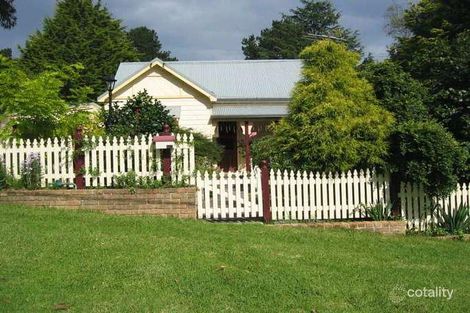 16 East View Ave, Leura, NSW 2780