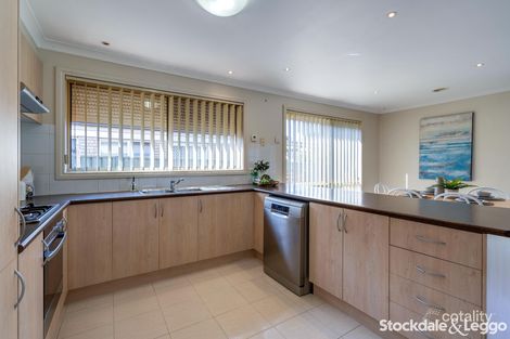 Property photo of 17 Fawkner Lane Craigieburn VIC 3064
