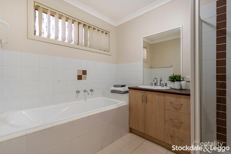 Property photo of 17 Fawkner Lane Craigieburn VIC 3064
