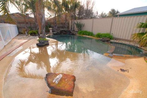 Property photo of 8 Lena Court Hoppers Crossing VIC 3029