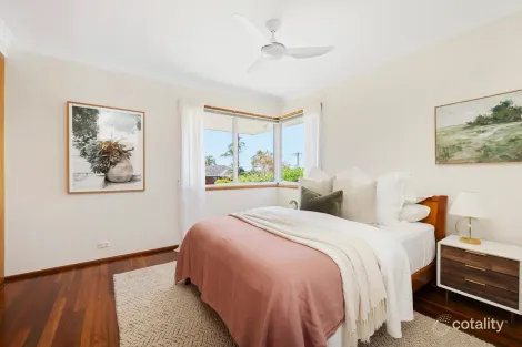 Property photo of 6 Gumbooya Street Allambie Heights NSW 2100