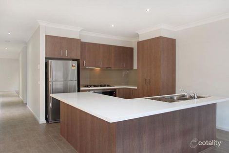 Property photo of 36 Timbarra Drive Werribee VIC 3030