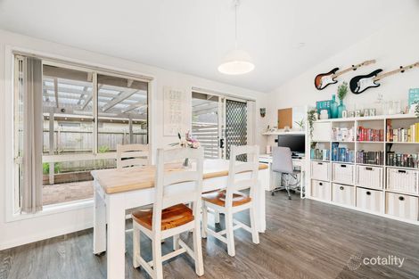 Property photo of 2 Greenlee Street Green Point NSW 2251