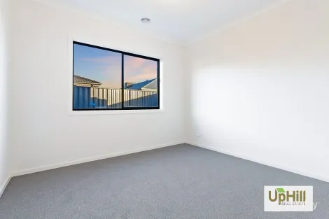 Property photo of 29 Thredbo Parkway Pakenham VIC 3810