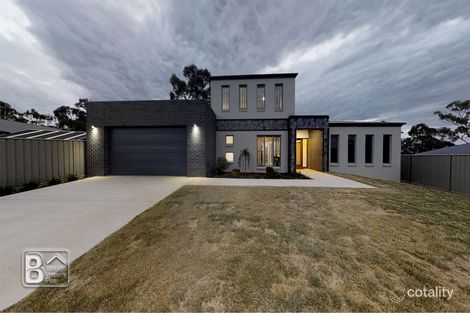 Property photo of 14 Poorinda Crescent Kangaroo Flat VIC 3555