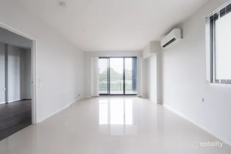 Property photo of 512/240-250A Great Western Highway Kingswood NSW 2747