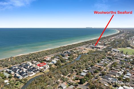 Property photo of 3 Woodlands Grove Frankston South VIC 3199
