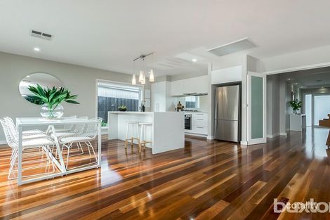 Property photo of 2/12 Read Street Newtown VIC 3220