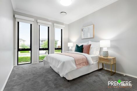 Property photo of 6 Debenham Street Oran Park NSW 2570