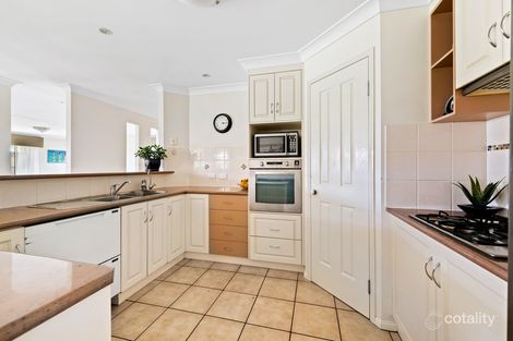 Property photo of 17 Fadden Crescent Middle Ridge QLD 4350