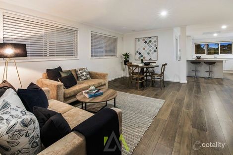 Property photo of 2 Bodalla Court Frankston VIC 3199