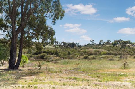 Property photo of 2/2 Walker Street Long Gully VIC 3550