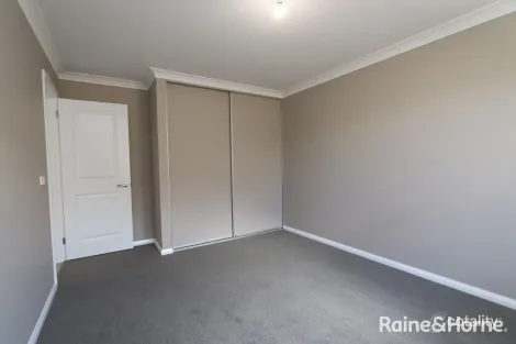 Property photo of 16 Burlington Rise Kelso NSW 2795