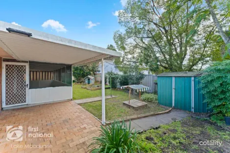 Property photo of 3 Country Grove Drive Cameron Park NSW 2285