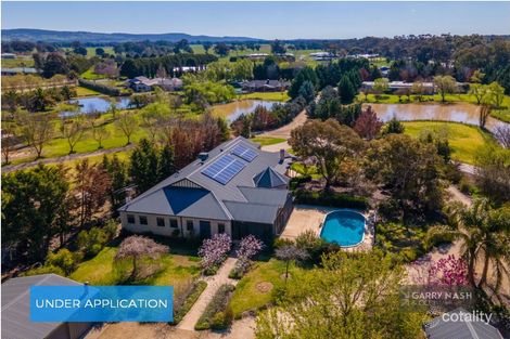 16 Mccubbin Pl, Waldara, VIC 3678