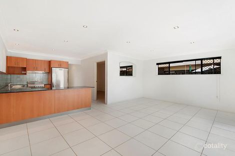 Property photo of 2/11 Darrambal Street Surfers Paradise QLD 4217