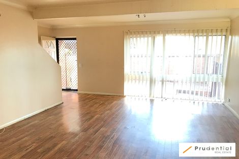 Property photo of 24/15-19 Fourth Avenue Macquarie Fields NSW 2564