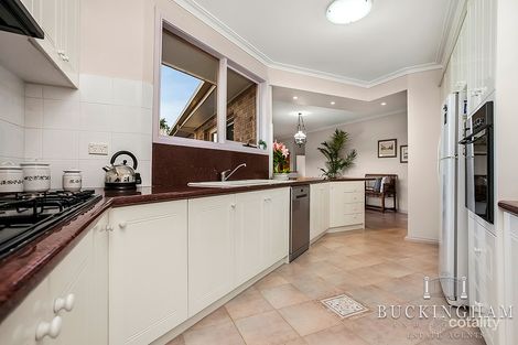 Property photo of 37 Kalbar Road Eltham VIC 3095
