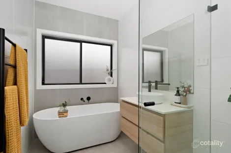 Property photo of 2 Crampton Street Boolaroo NSW 2284