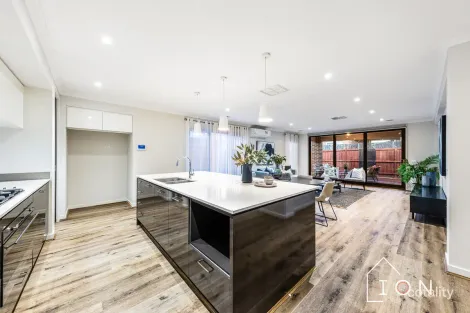 Property photo of 24 Powlett Drive Clyde VIC 3978