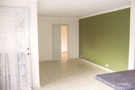 Property photo of 21 Parnell Crescent Gladstone Park VIC 3043