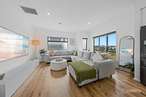 Property photo of 32 Zebra Way Cranbourne West VIC 3977