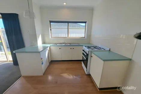 Property photo of 4/577 Webb Street Lavington NSW 2641