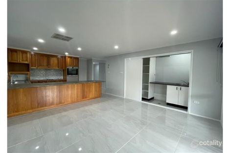 Property photo of 52 Sturt Circle Dubbo NSW 2830
