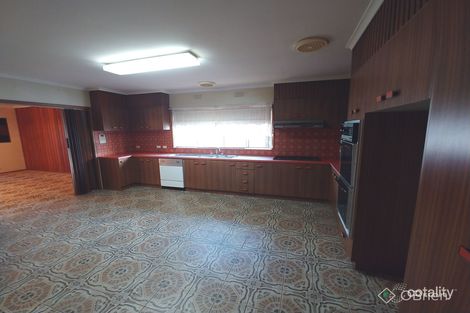 Property photo of 43 Market Road Werribee VIC 3030